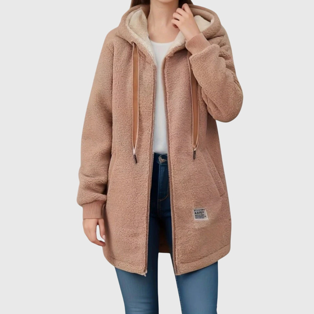 Veste longue en polaire effet peluche à capuche — Amielle Paris