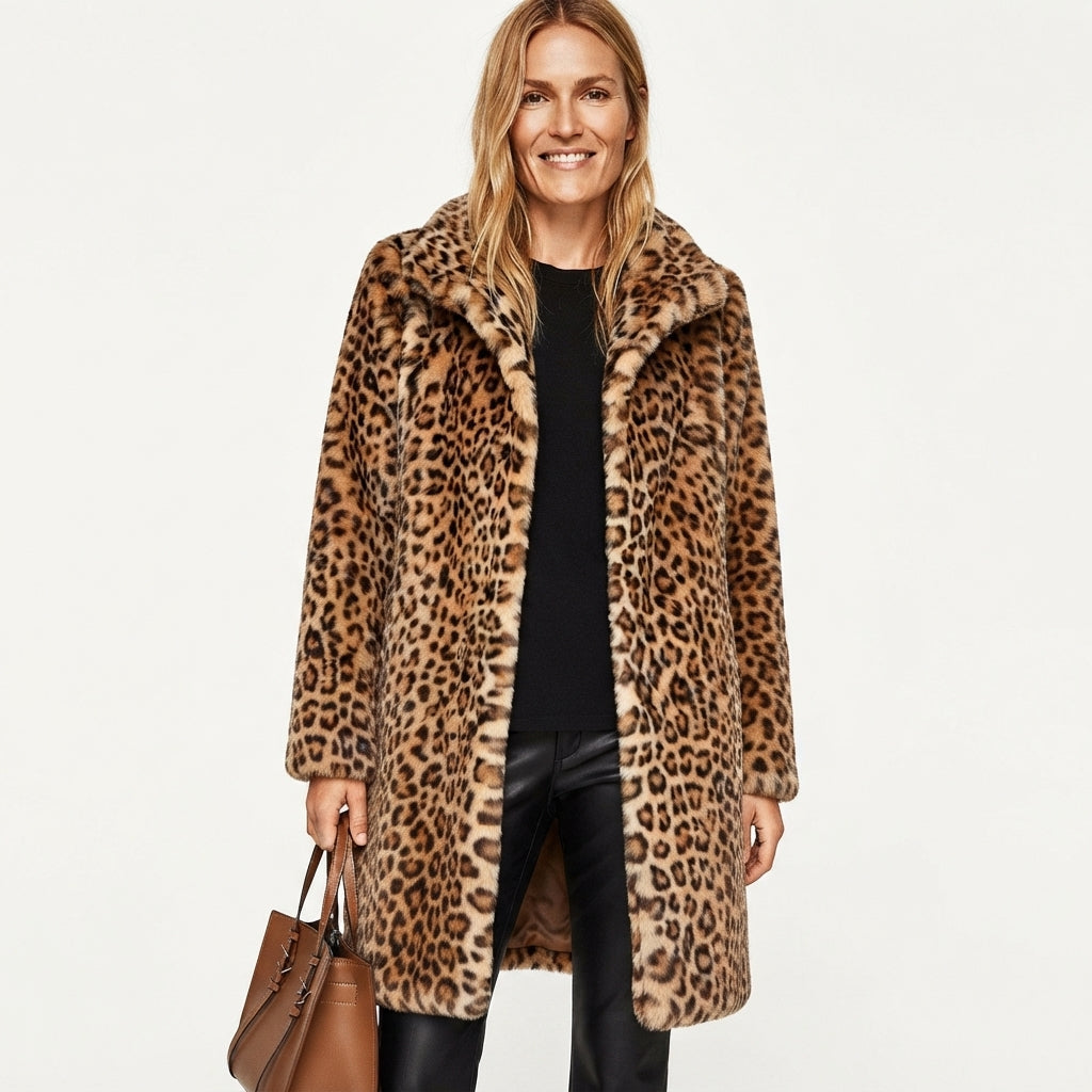 Manteau en fausse fourrure à imprimé léopard — Amielle Paris
