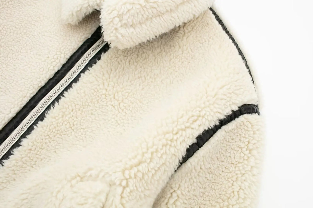 Veste ample effet peluche à bordures contrastées — Amielle Paris