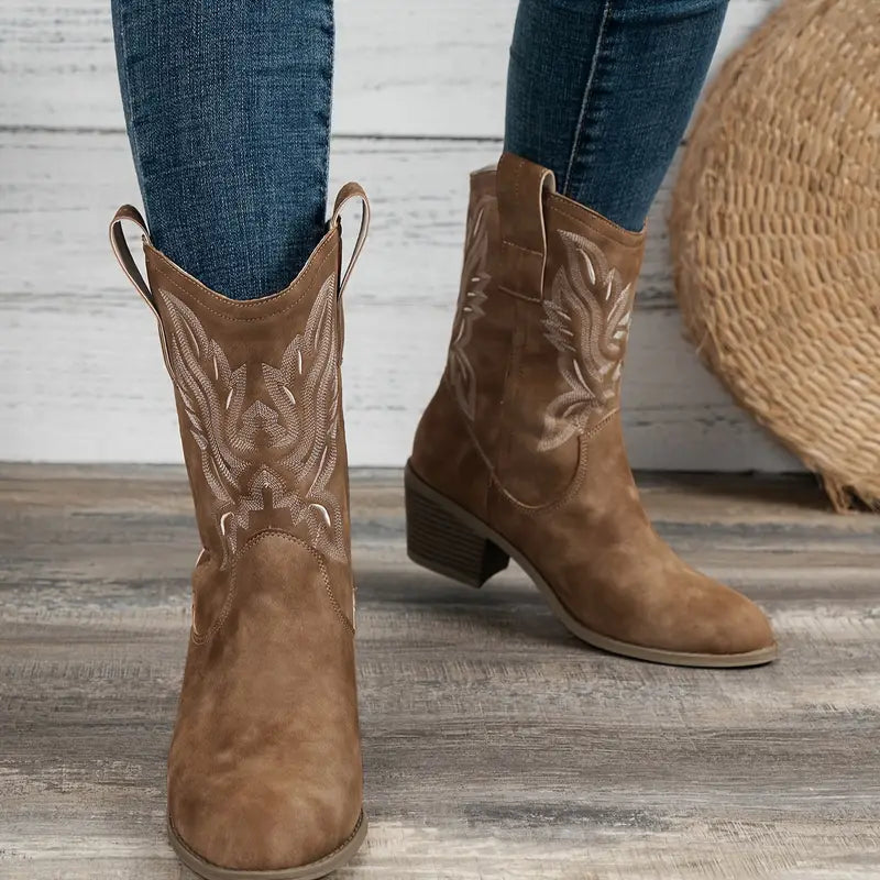 Bottines western à broderies ton sur ton — Amielle Paris