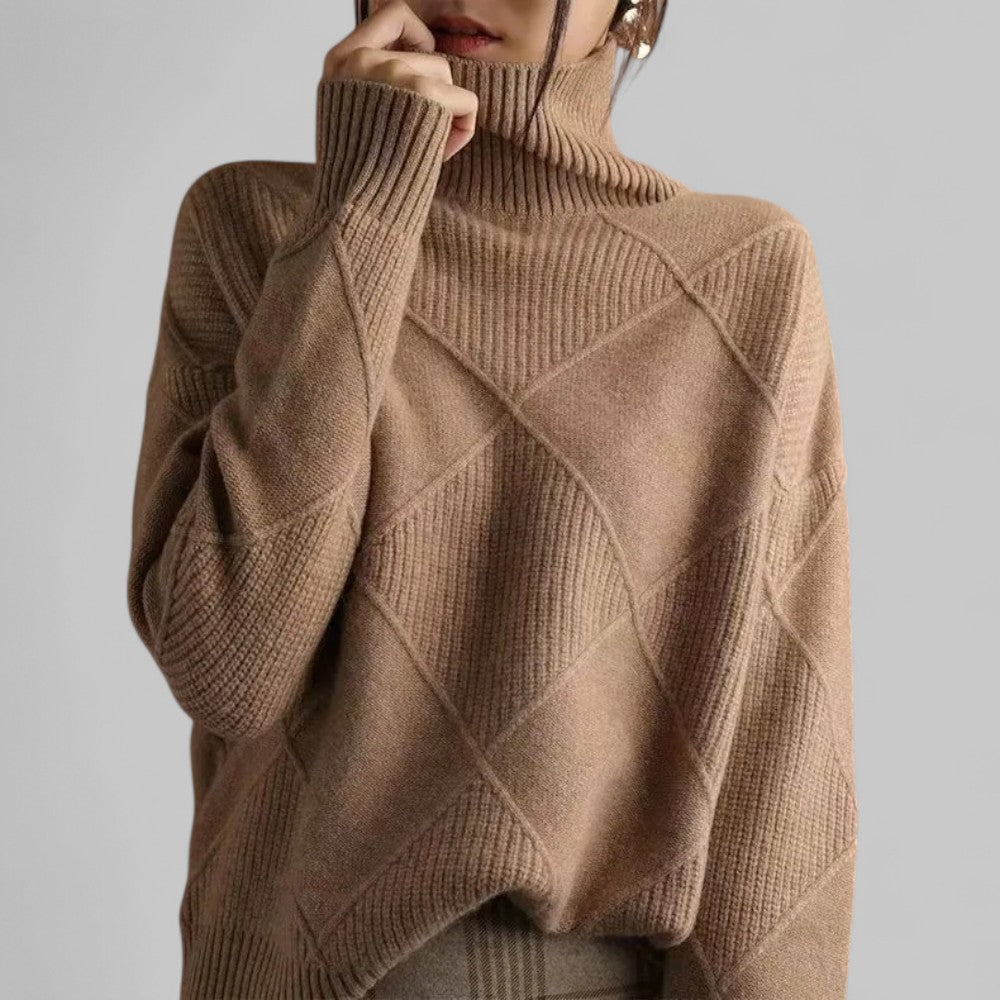 Pull ample à col roulé et maille losanges — Amielle Paris