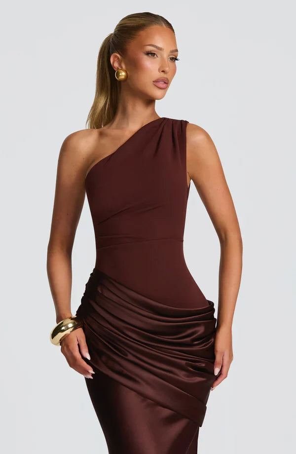 Sidonie — Robe longue satinée à une épaule — Amielle Paris