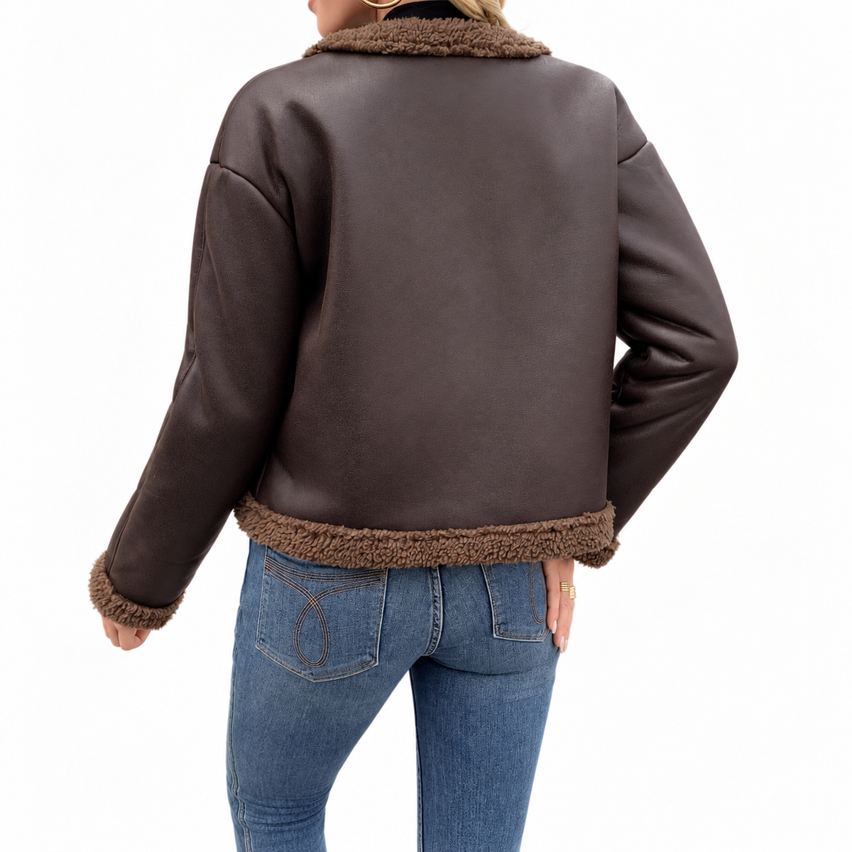 Veste courte aspect cuir à bordures duveteuses — Amielle Paris