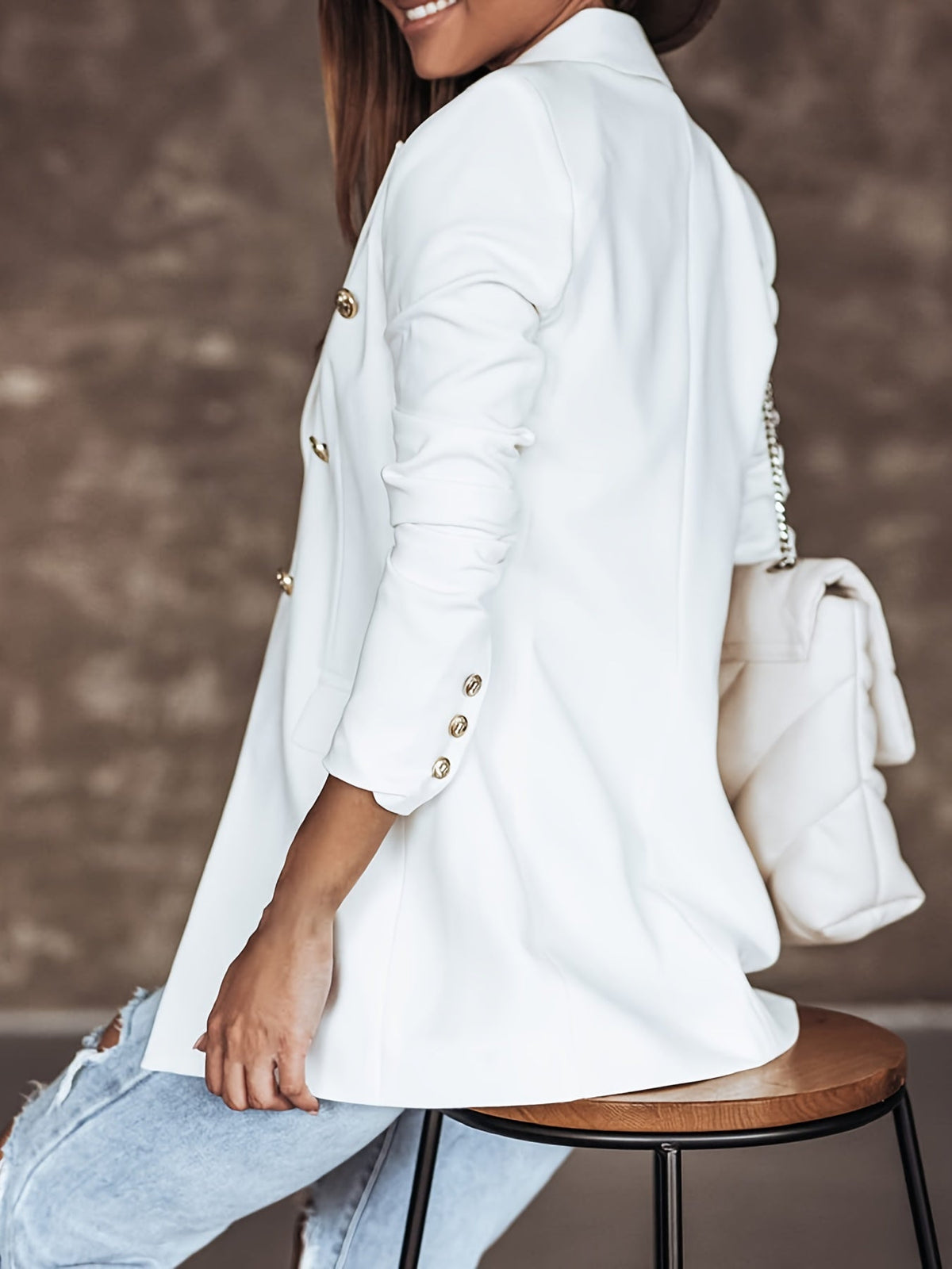 Blazer croisé à boutons dorés — Amielle Paris