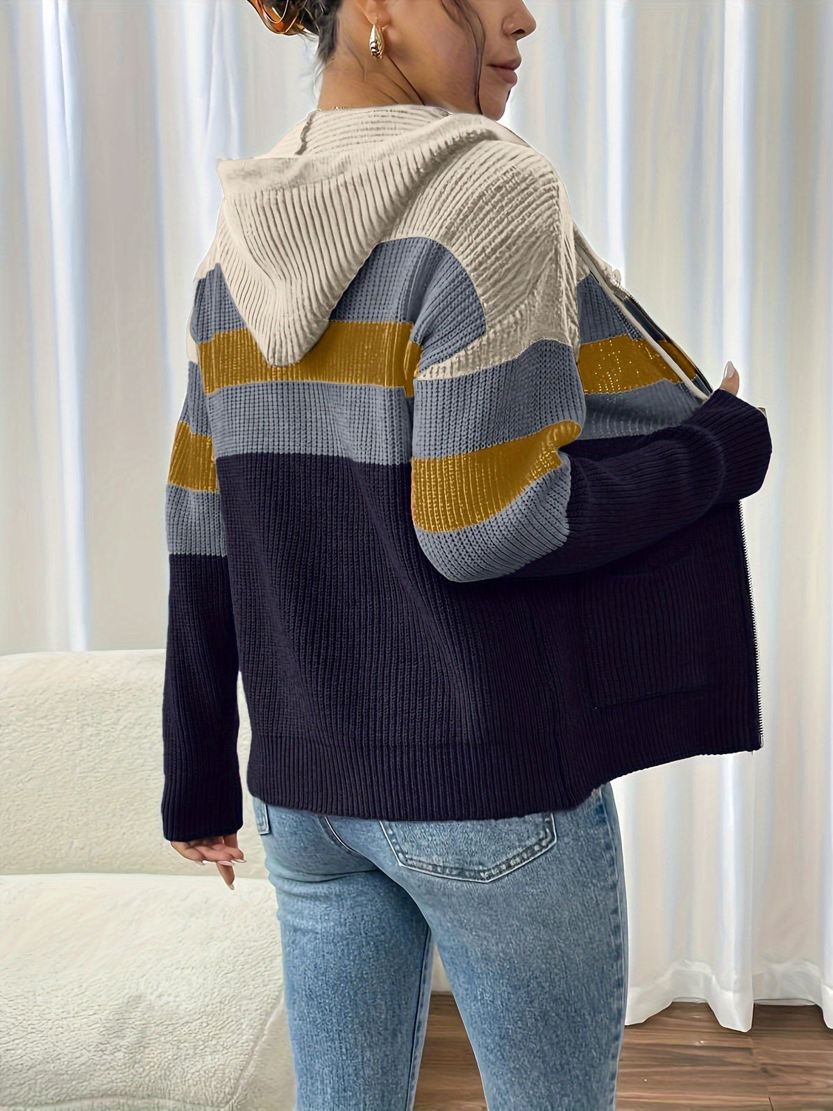 Harriet | Gilet côtelé zippé à capuche — Amielle Paris