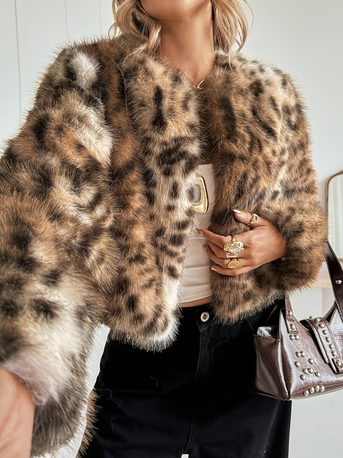 Veste courte léopard en fausse fourrure — Amielle Paris