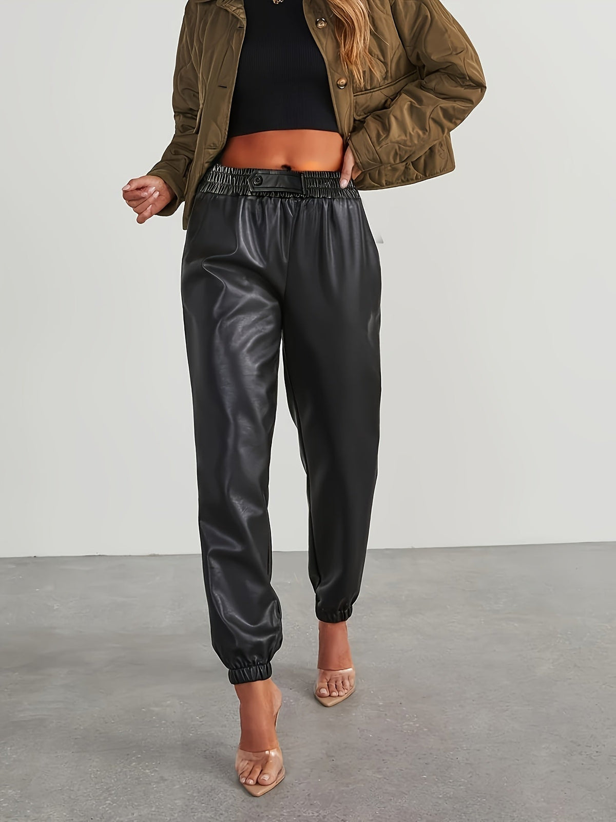 Pantalon aspect cuir à taille et chevilles élastiquées — Amielle Paris