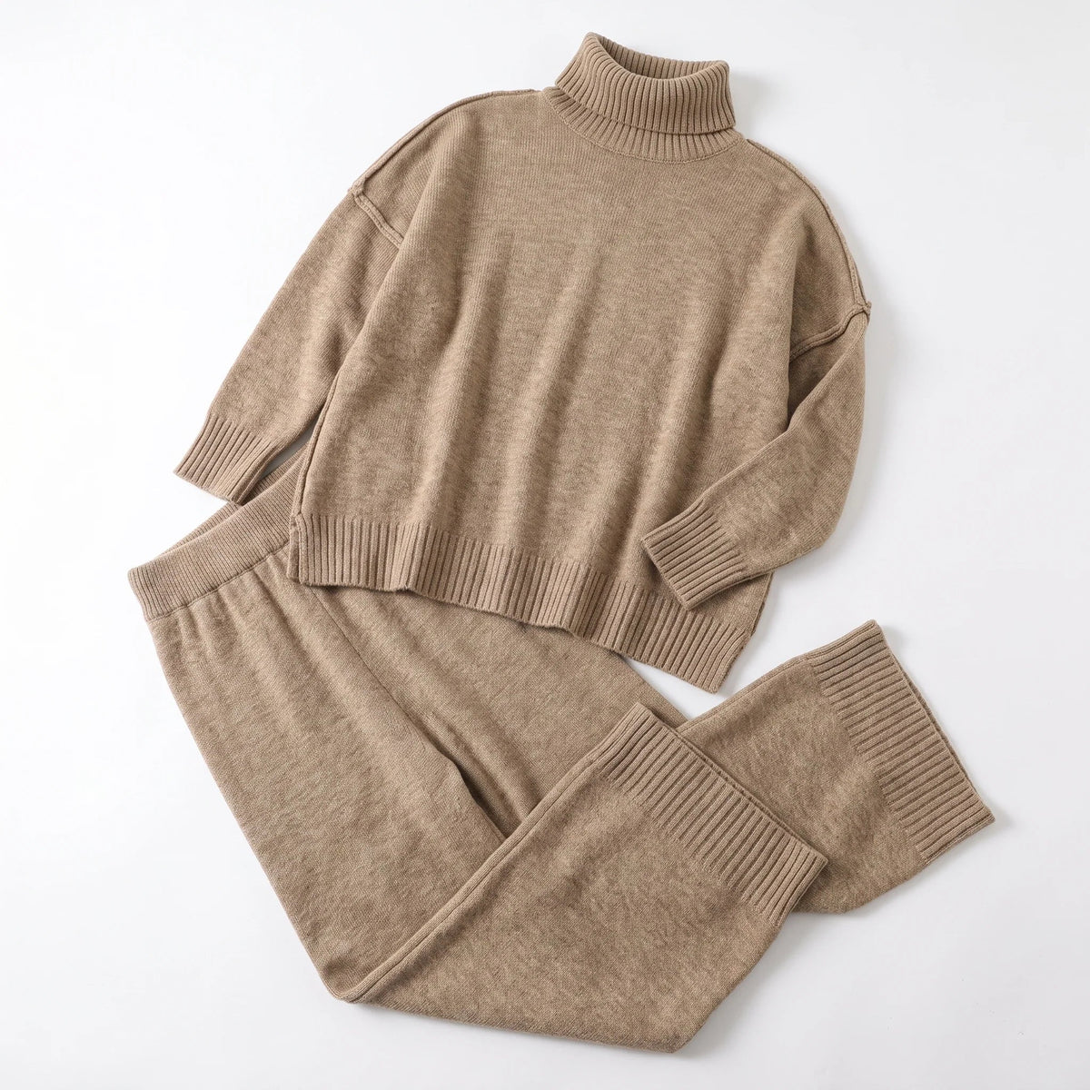 Ensemble en maille à col roulé et pantalon large — Amielle Paris
