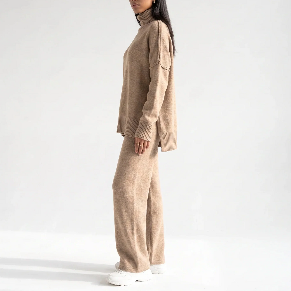 Ensemble en maille à col roulé et pantalon large — Amielle Paris