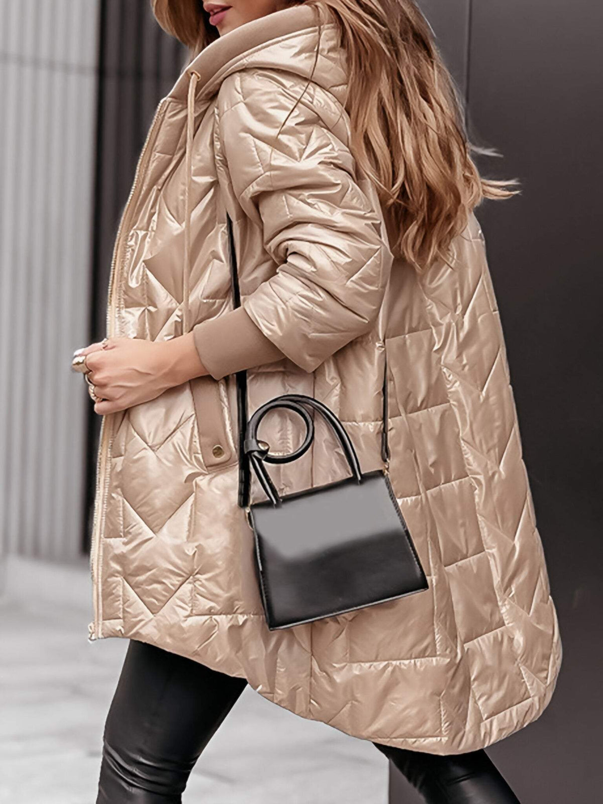 Sophia — Veste d’hiver à capuche et poches — Amielle Paris
