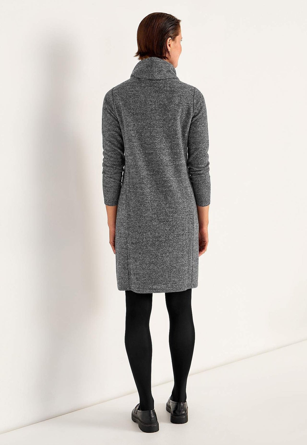 Marlena — Robe pull à col roulé et détails zippés — Amielle Paris