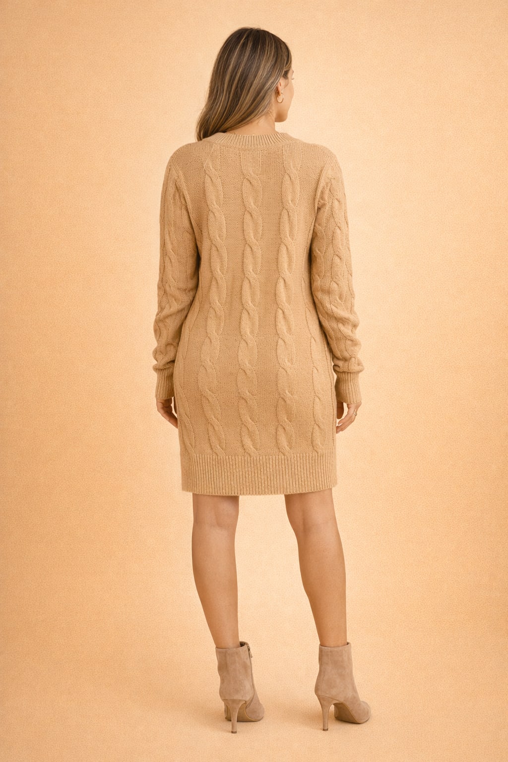 Robe pull midi torsadée à col rond — Amielle Paris