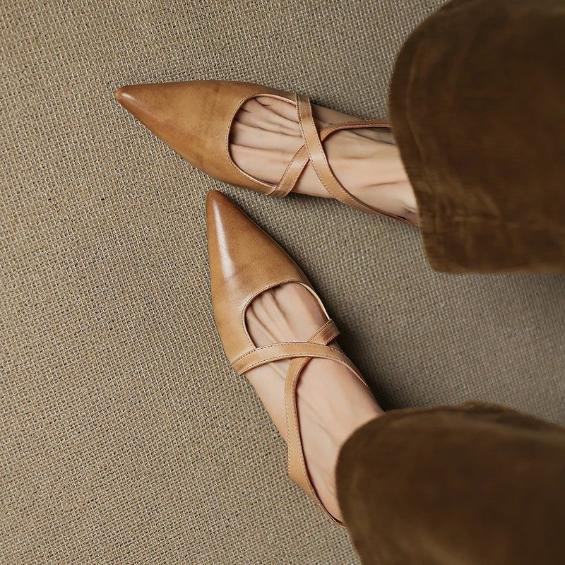 Mules à brides croisées et petit talon — Amielle Paris