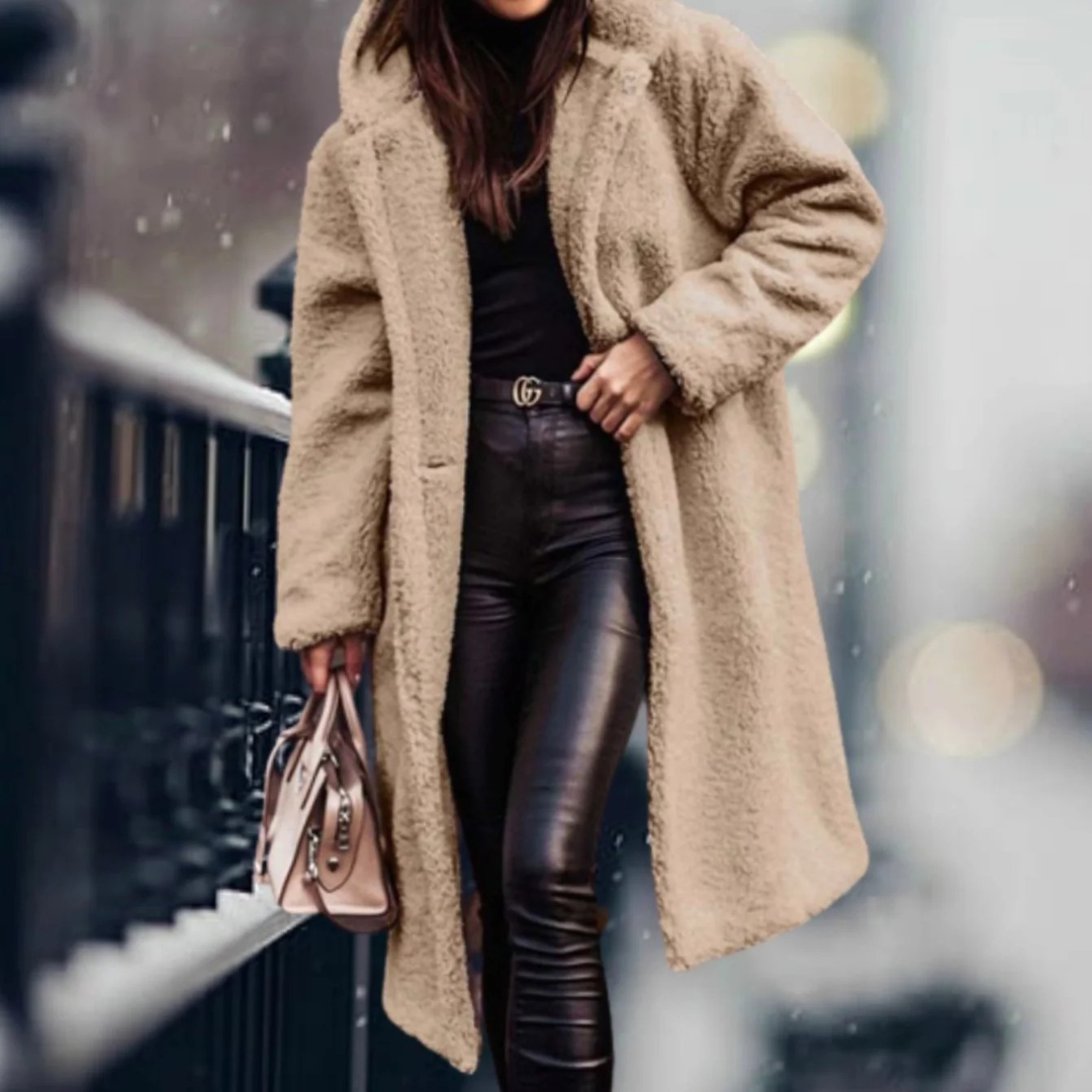 Isabella — Manteau long ouvert en fausse fourrure — Amielle Paris