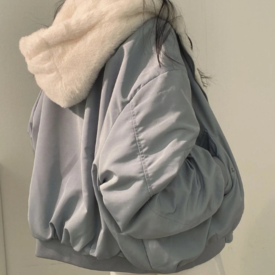 Liana — Blouson bomber décontracté à capuche — Amielle Paris