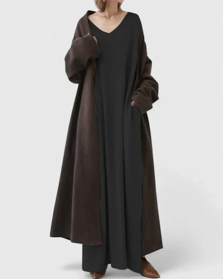 Robe pull longue ample à col V — Amielle Paris
