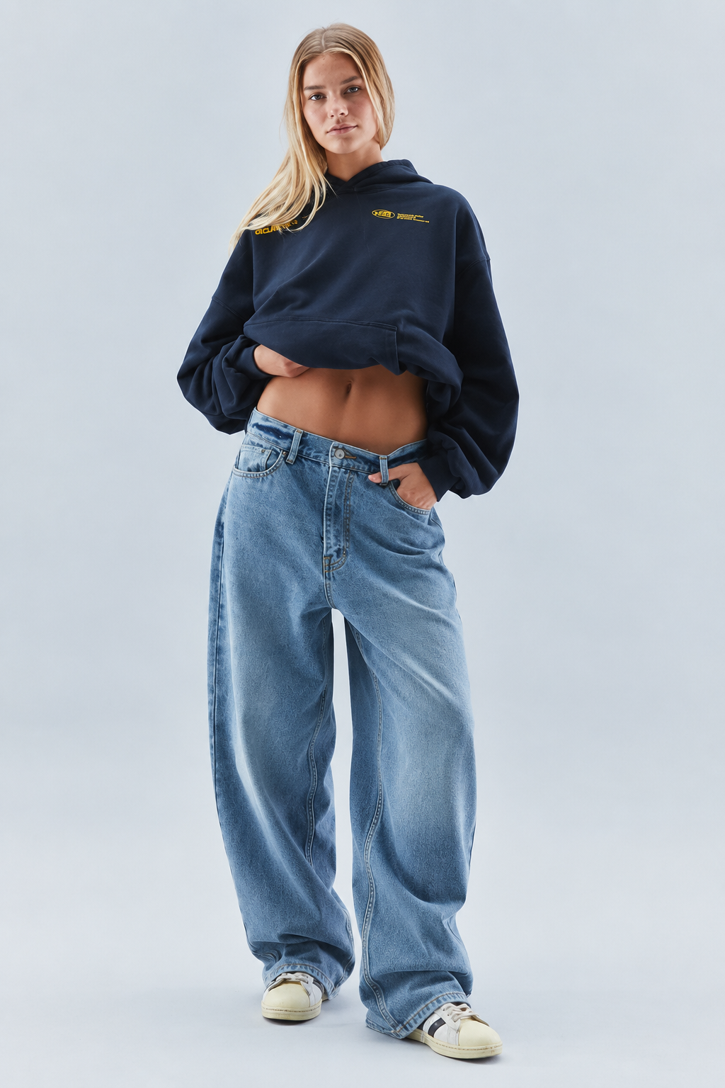 Sweat ample à capuche en molleton — Amielle Paris