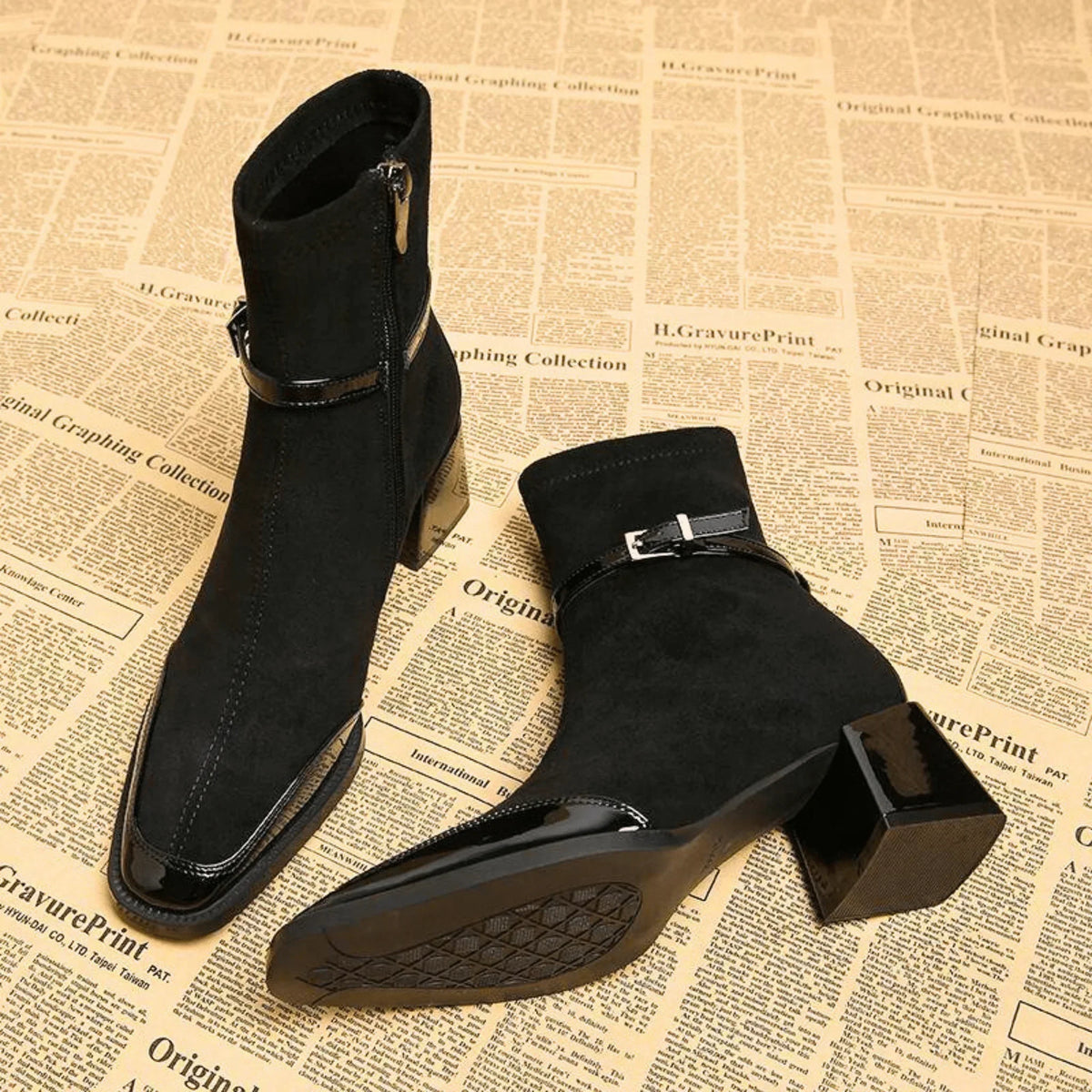 Bottines à bout verni et boucle — Amielle Paris