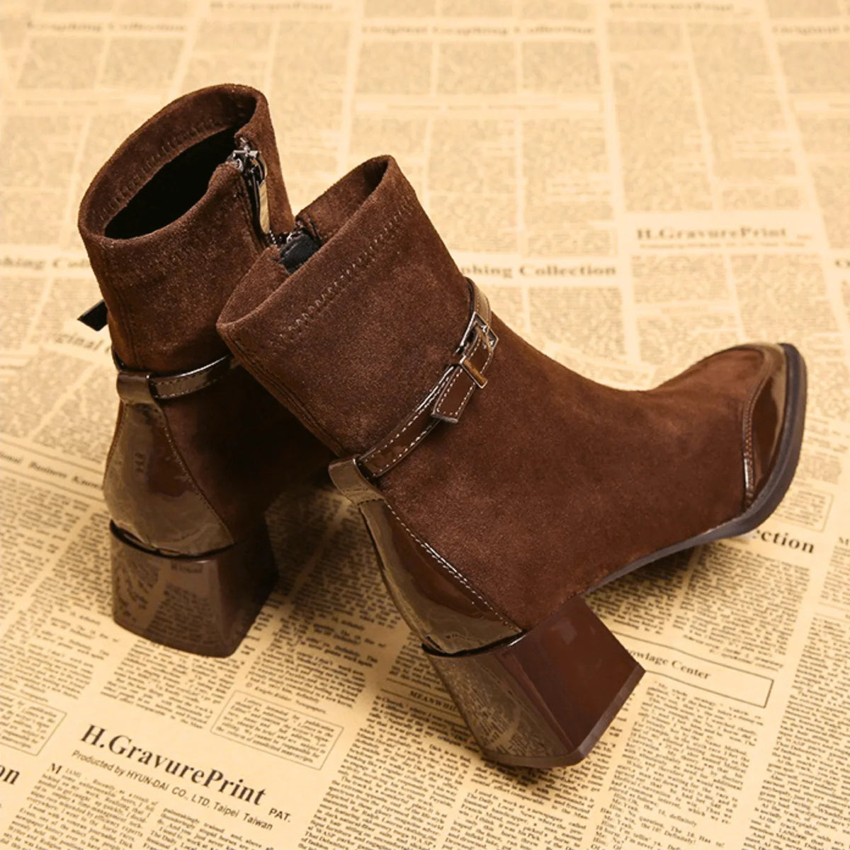 Bottines à bout verni et boucle — Amielle Paris