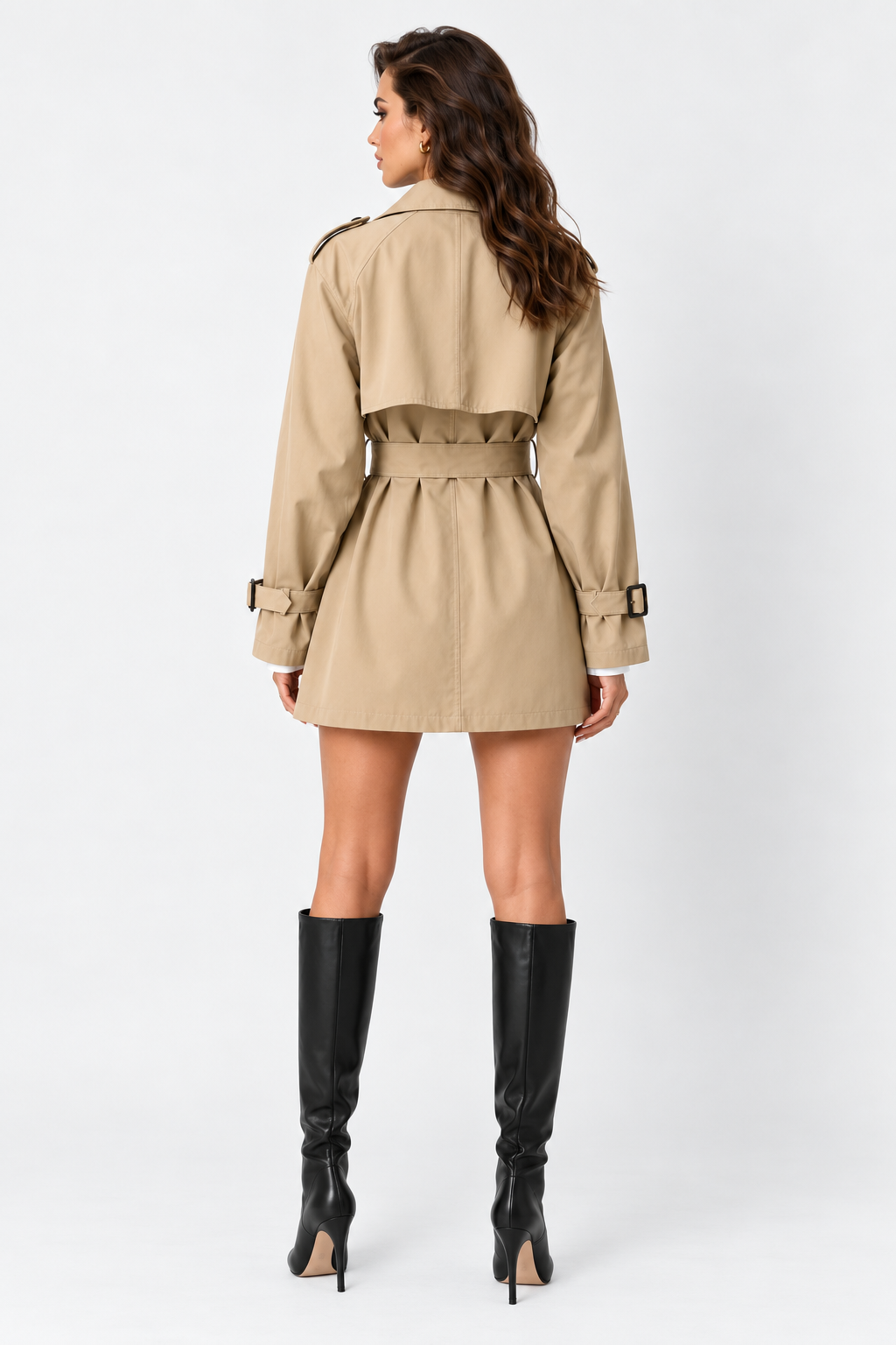 Trench court fluide à ceinture bouclée — Amielle Paris