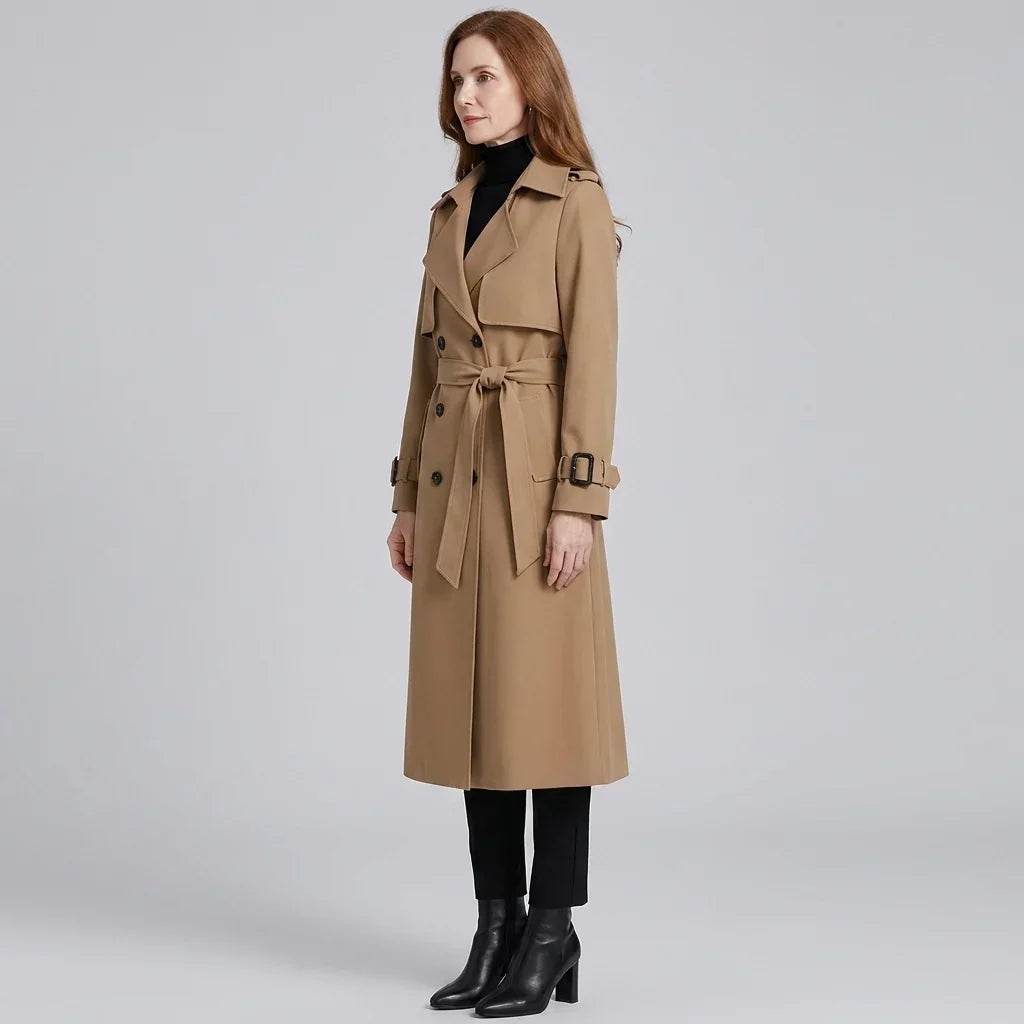 Trench à revers crantés et taille ceinturée — Amielle Paris
