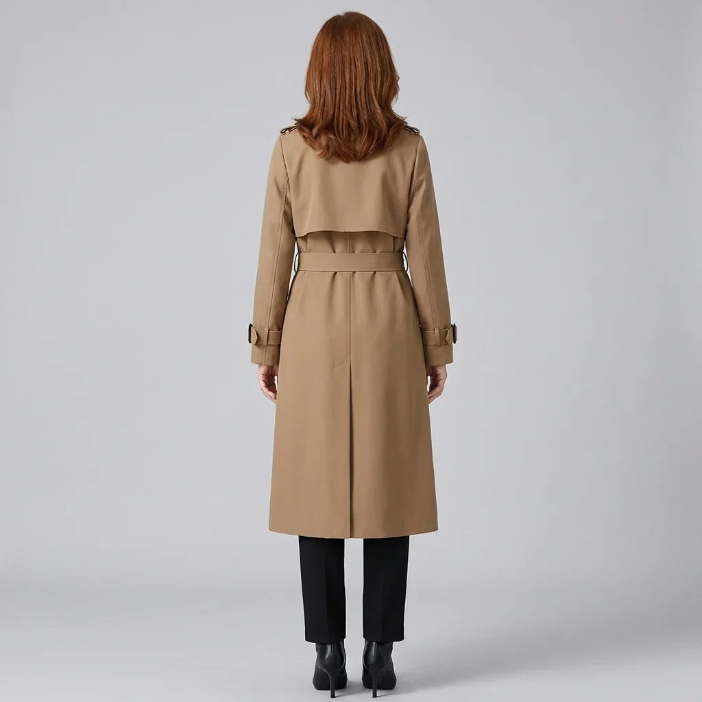 Trench à revers crantés et taille ceinturée — Amielle Paris