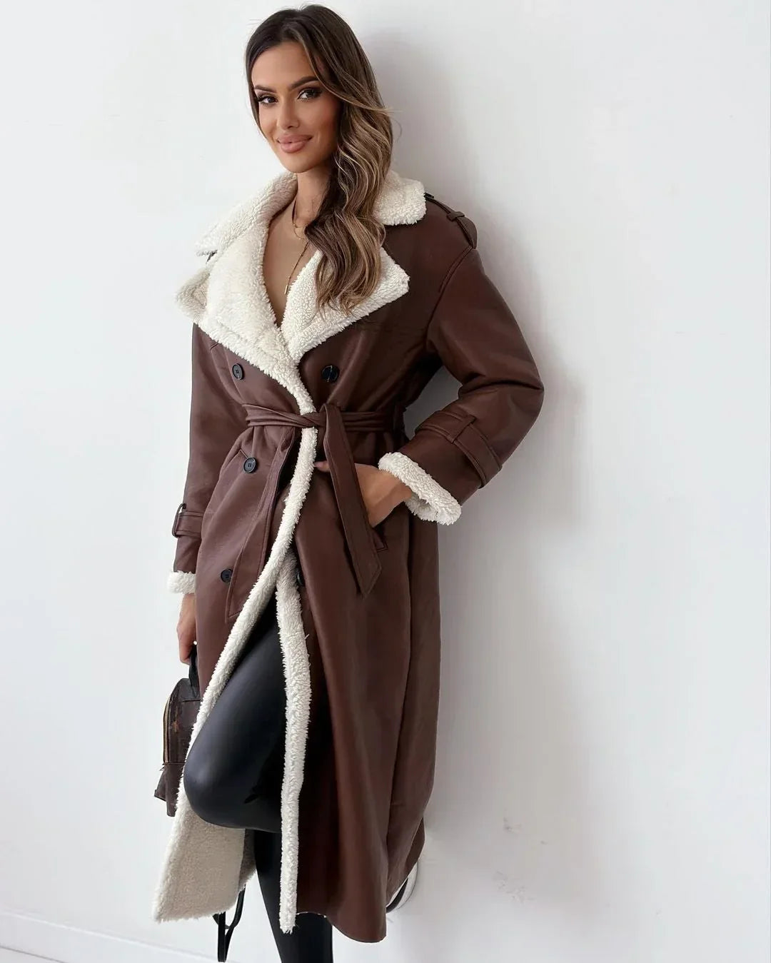 Trench croisé à doublure en fausse fourrure — Amielle Paris