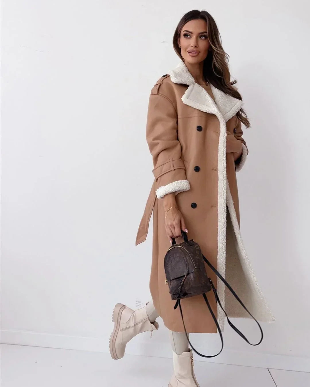Trench croisé à doublure en fausse fourrure — Amielle Paris