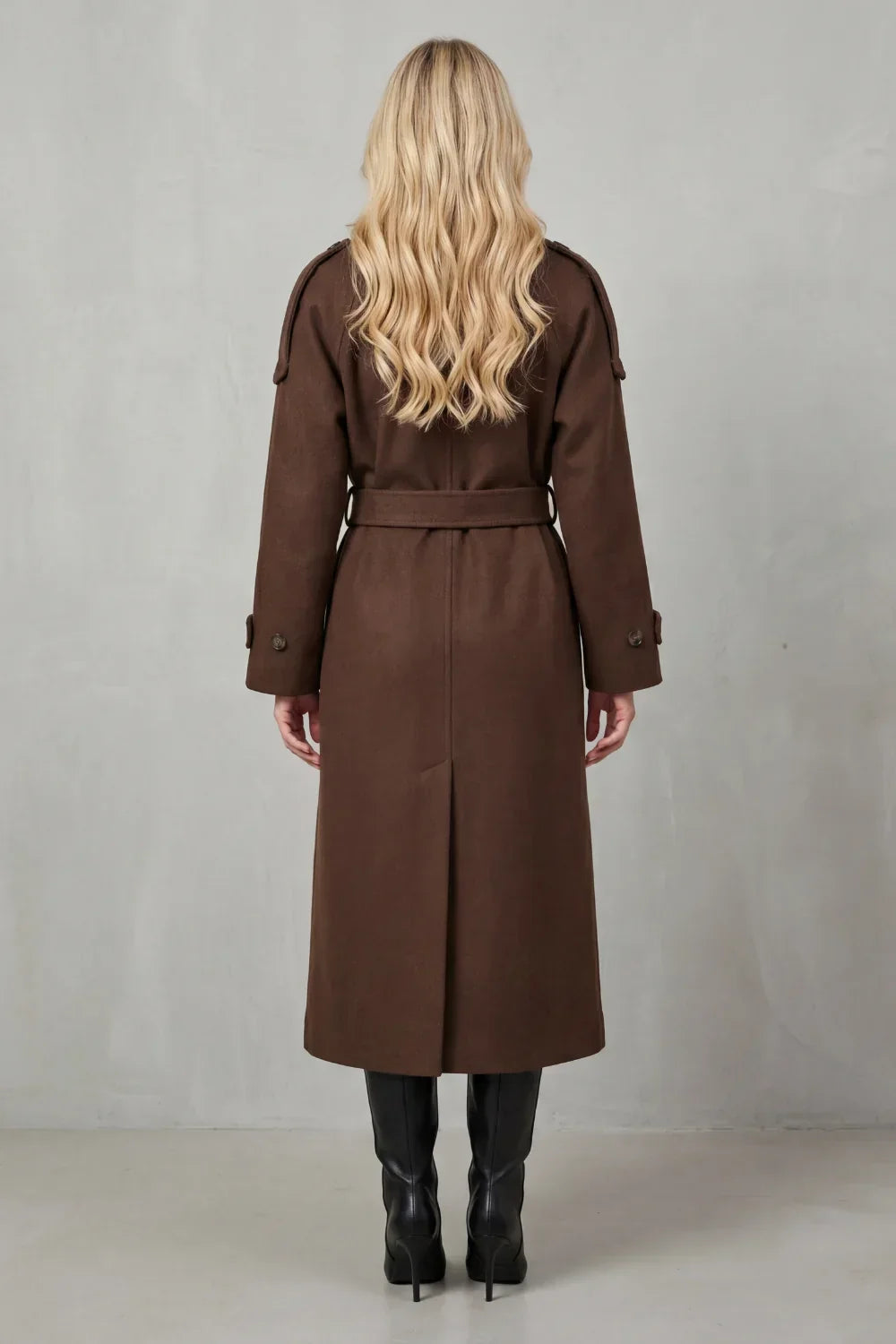Trench ample croisé à épaules tombantes — Amielle Paris