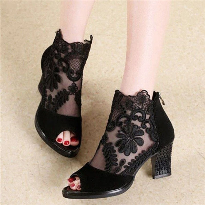 Bottines ouvertes en dentelle florale — Amielle Paris