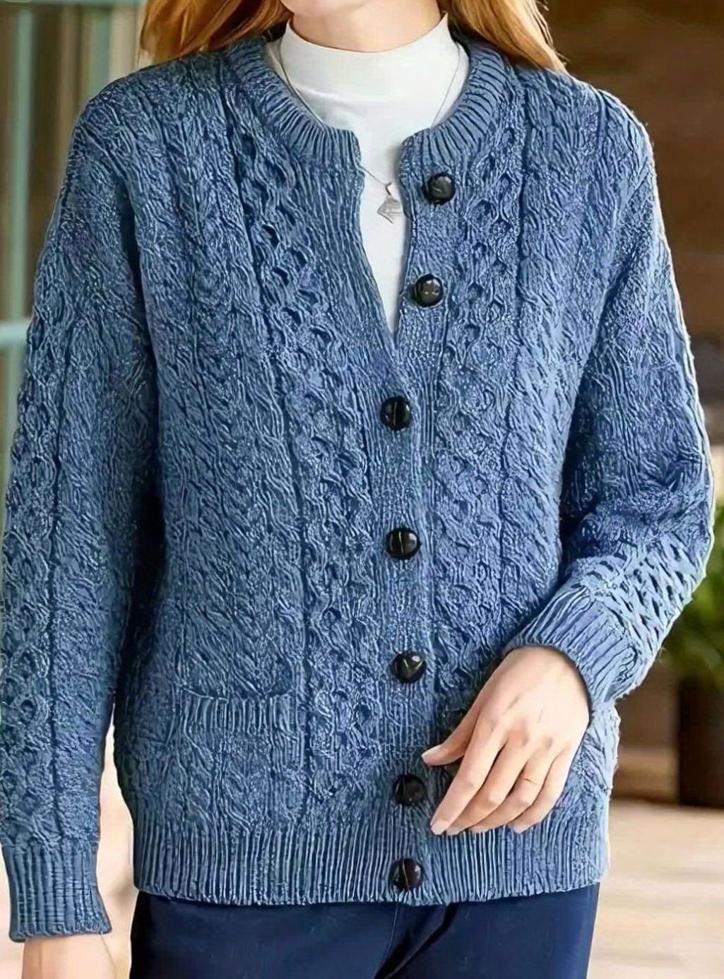 Gilet en grosse maille torsadée à col rond — Amielle Paris