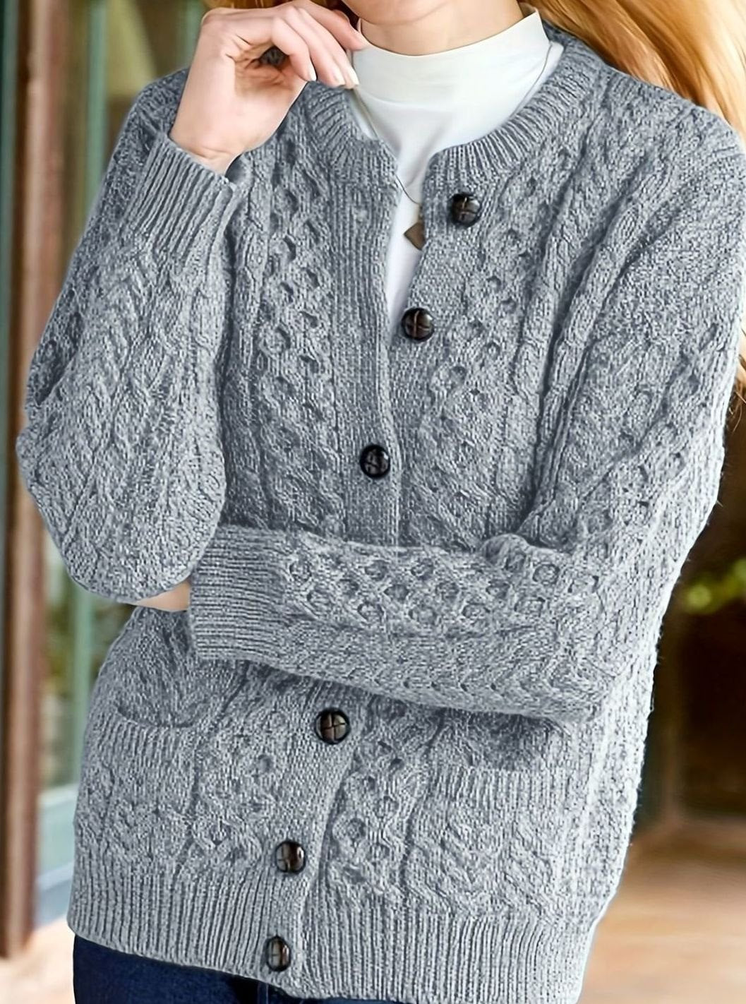 Gilet en grosse maille torsadée à col rond — Amielle Paris