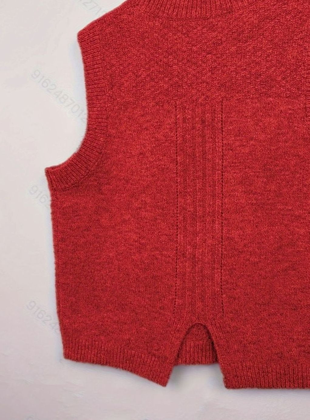 Pull sans manches à torsades et losanges — Amielle Paris