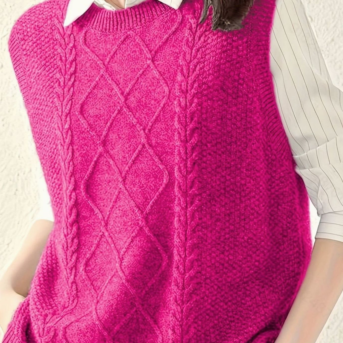 Pull sans manches à torsades et losanges — Amielle Paris