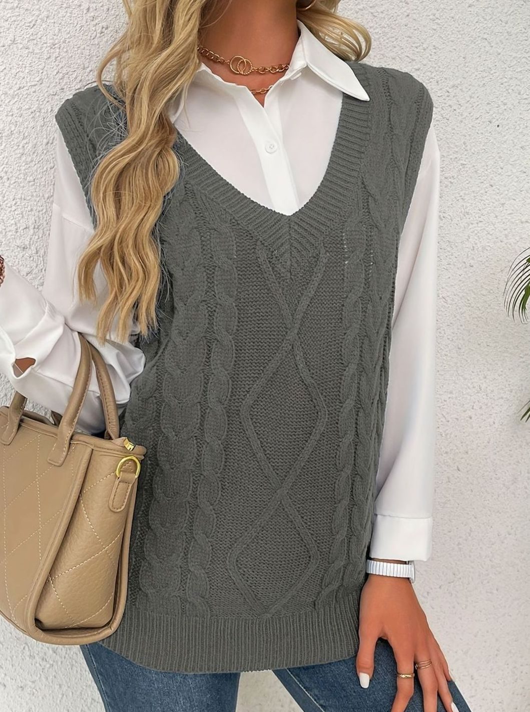 Pull ample sans manches torsadé à col V — Amielle Paris