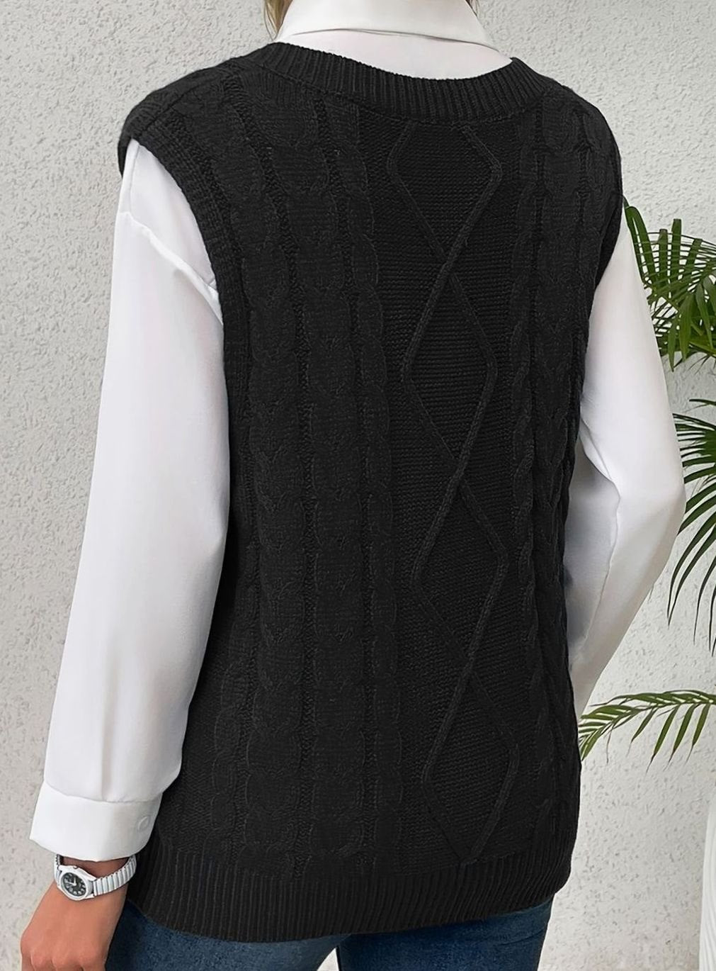 Pull ample sans manches torsadé à col V — Amielle Paris