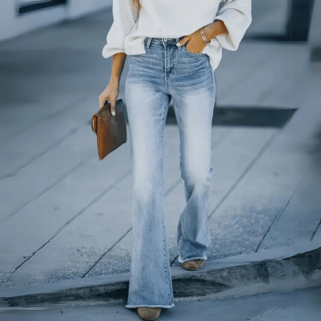 Jean évasé taille haute à coupe ajustée — Amielle Paris