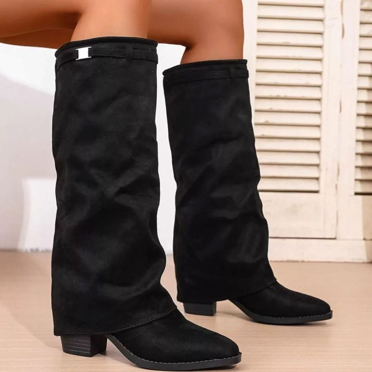 Bottes à tige large et revers replié — Amielle Paris