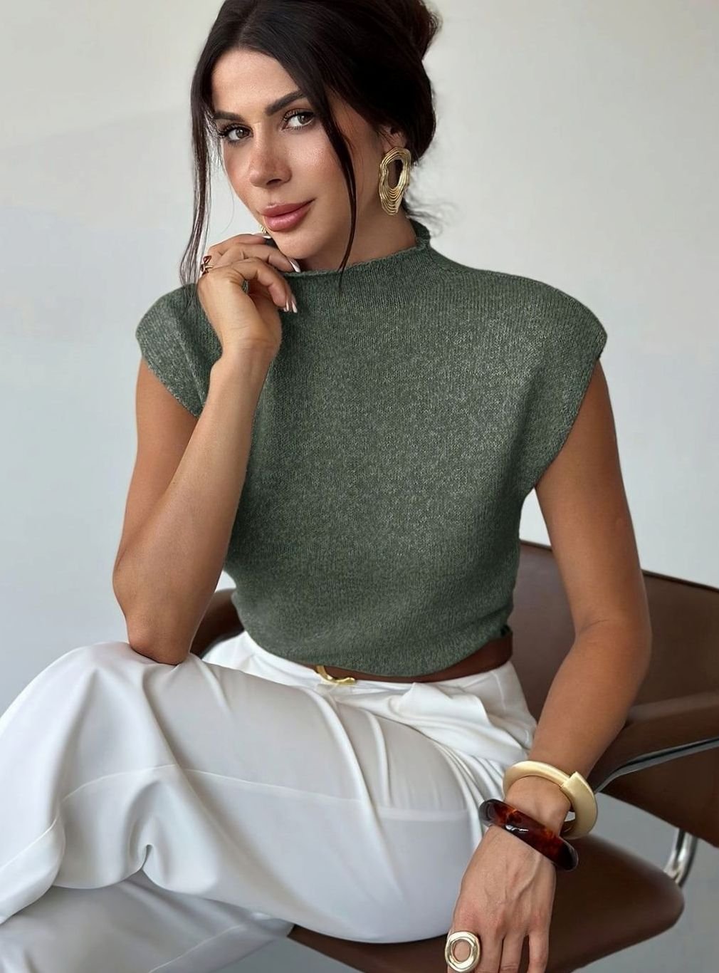 Haut en maille à col montant et manches courtes — Amielle Paris