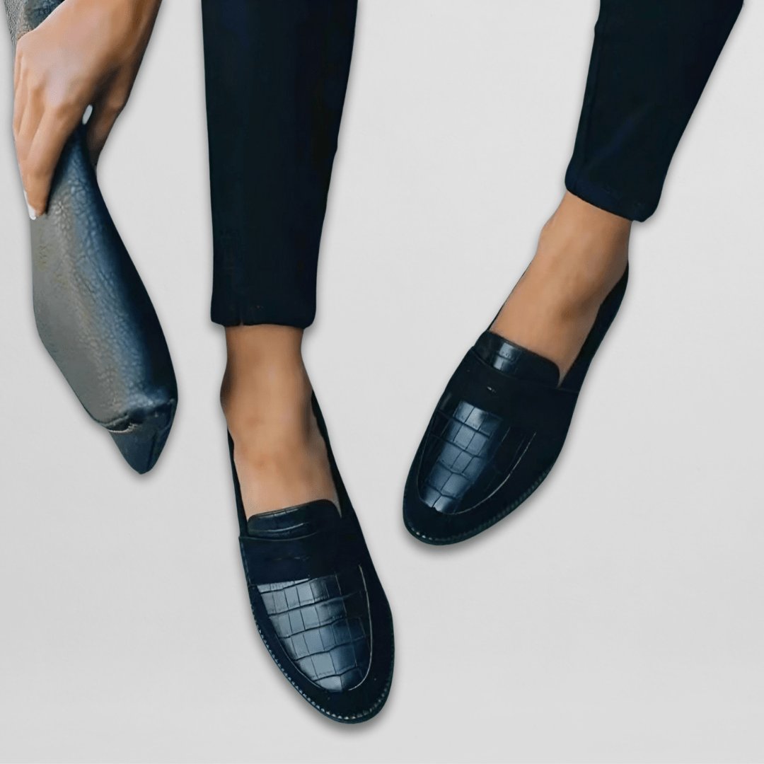 Eleanor — Mocassins à relief crocodile — Amielle Paris