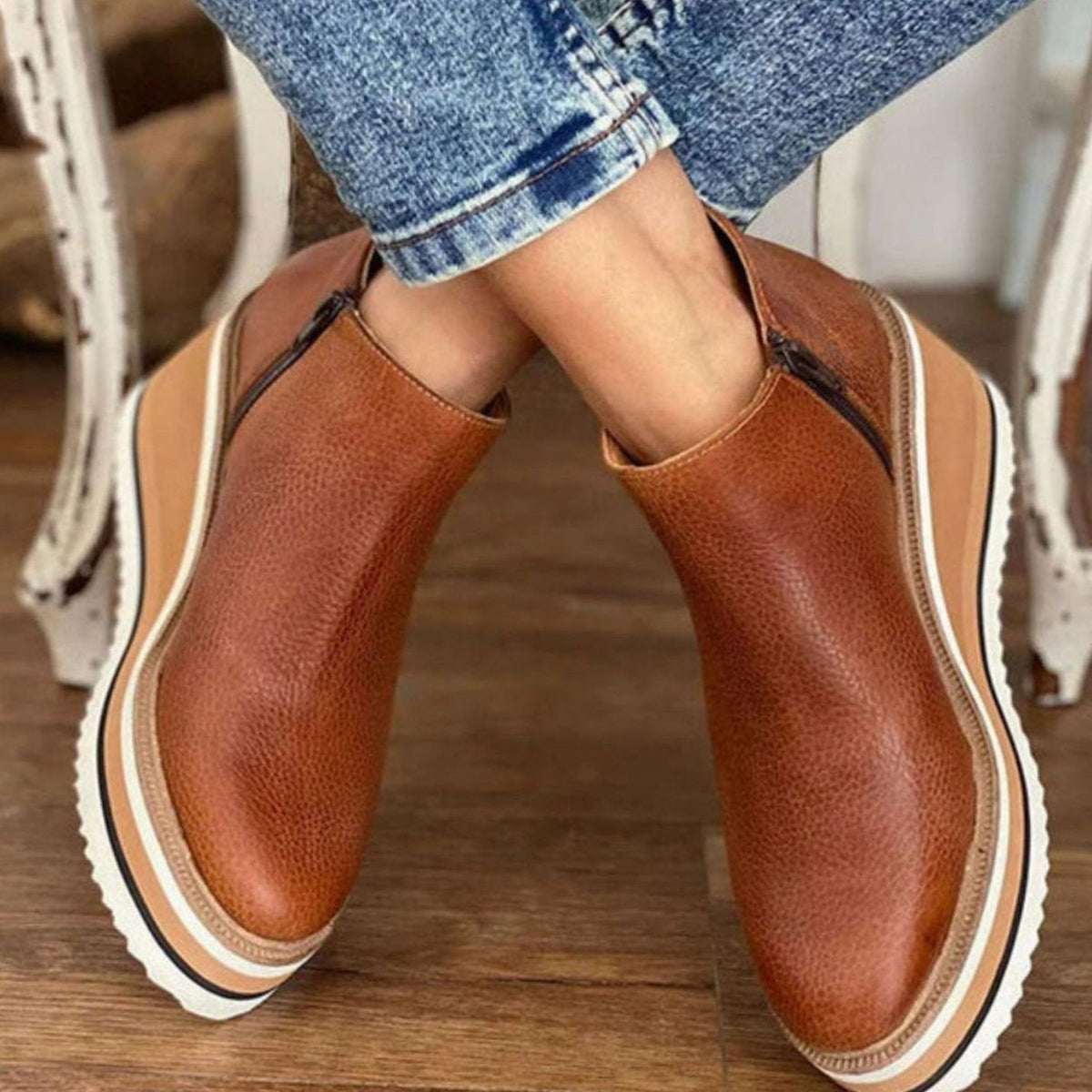 Bottines Chelsea à plateforme compensée — Amielle Paris