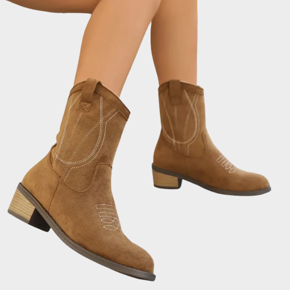 Bottes western brodées aspect daim — Amielle Paris