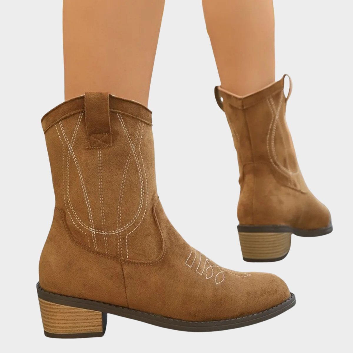 Bottes western brodées aspect daim — Amielle Paris