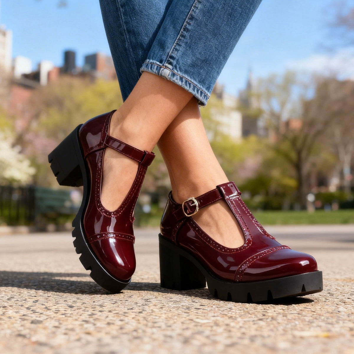 Chaussures Mary Jane à plateforme et perforations — Amielle Paris