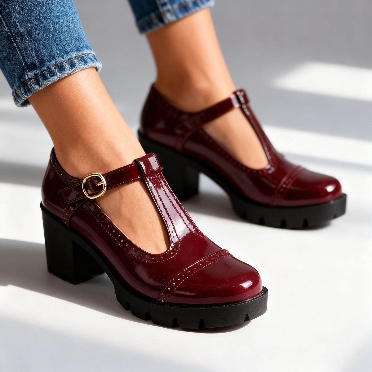 Chaussures Mary Jane à plateforme et perforations — Amielle Paris