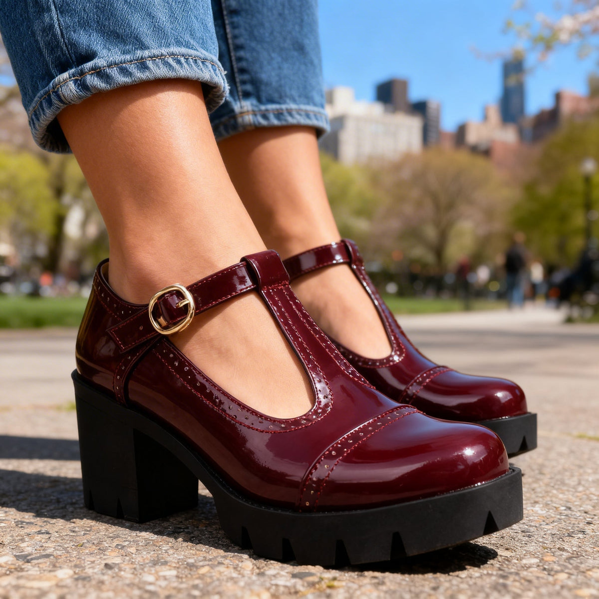 Chaussures Mary Jane à plateforme et perforations — Amielle Paris