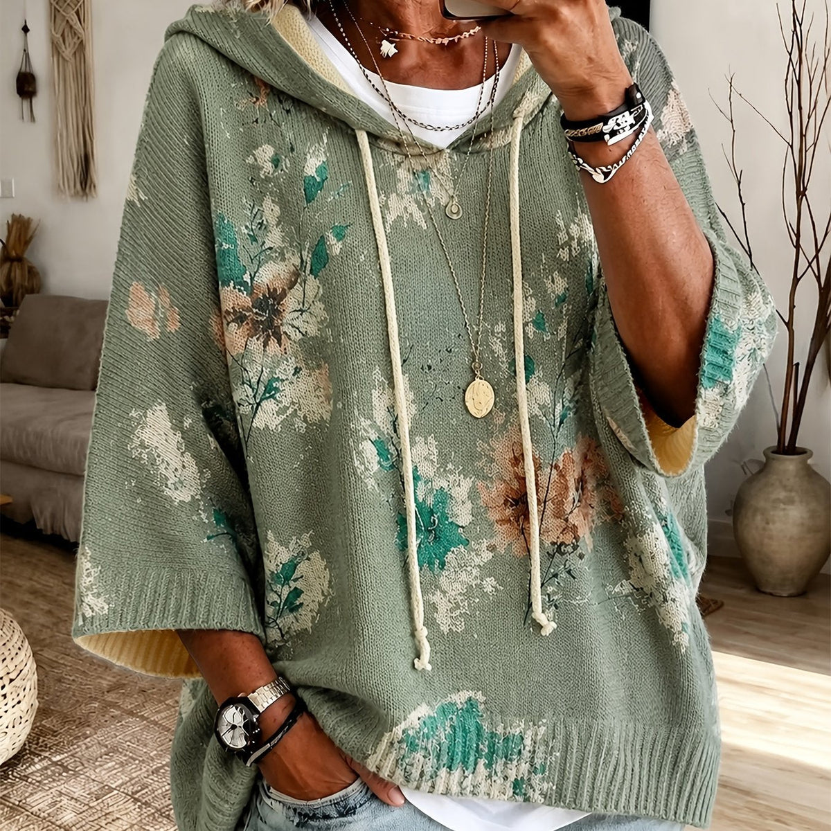 Isadora | Poncho fleuri à capuche — Amielle Paris
