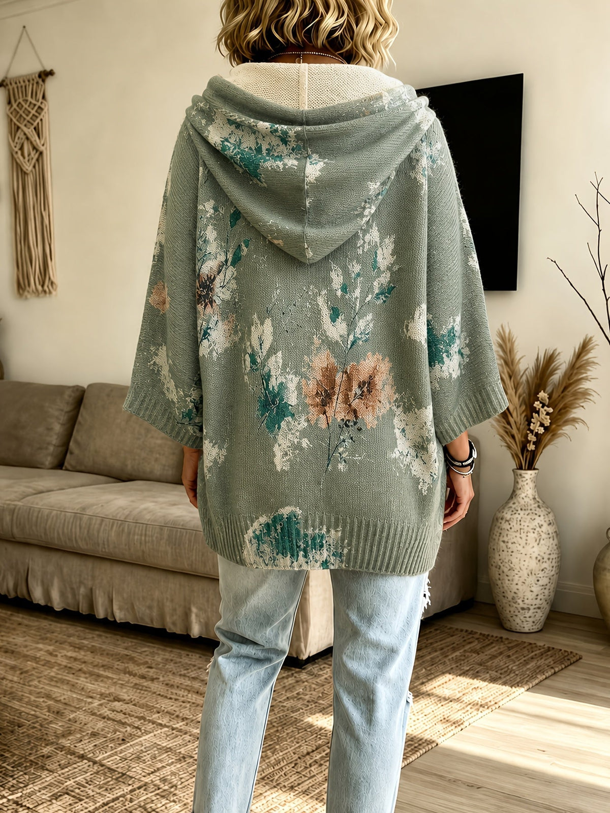 Isadora | Poncho fleuri à capuche — Amielle Paris