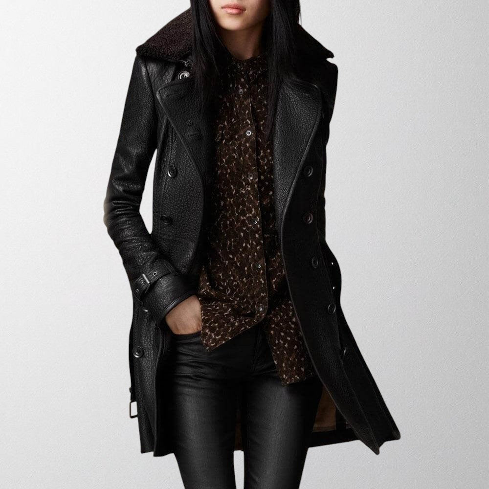 Manteau aspect cuir à col en fausse fourrure — Amielle Paris