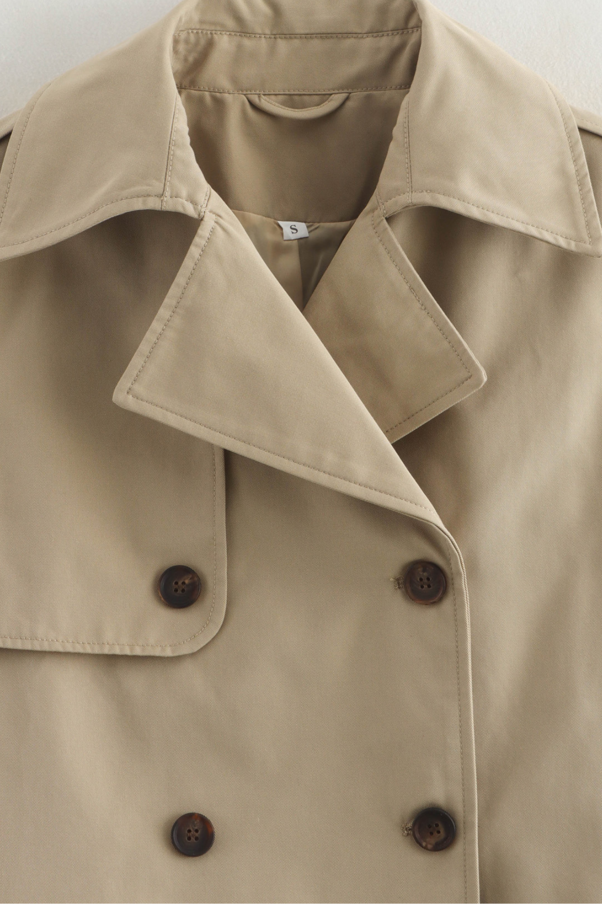Indy — Trench court en gabardine — Amielle Paris
